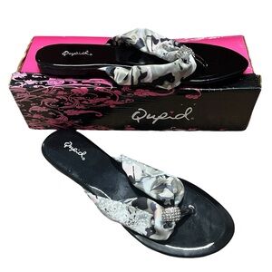 Qupid - Womens Rhinestone Flat Sandals Sz 8.5